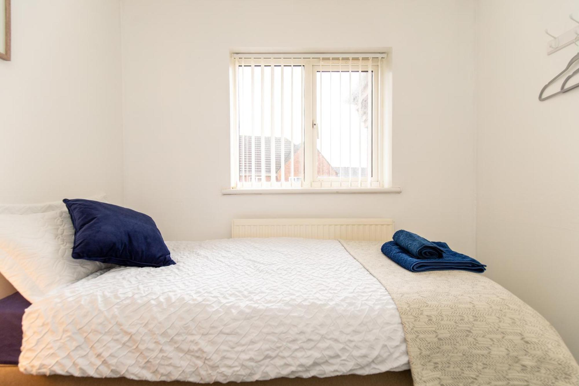 Comfortable And Spacious Superb Holiday Home In Llanelli, Dog Friendly Bagian luar foto