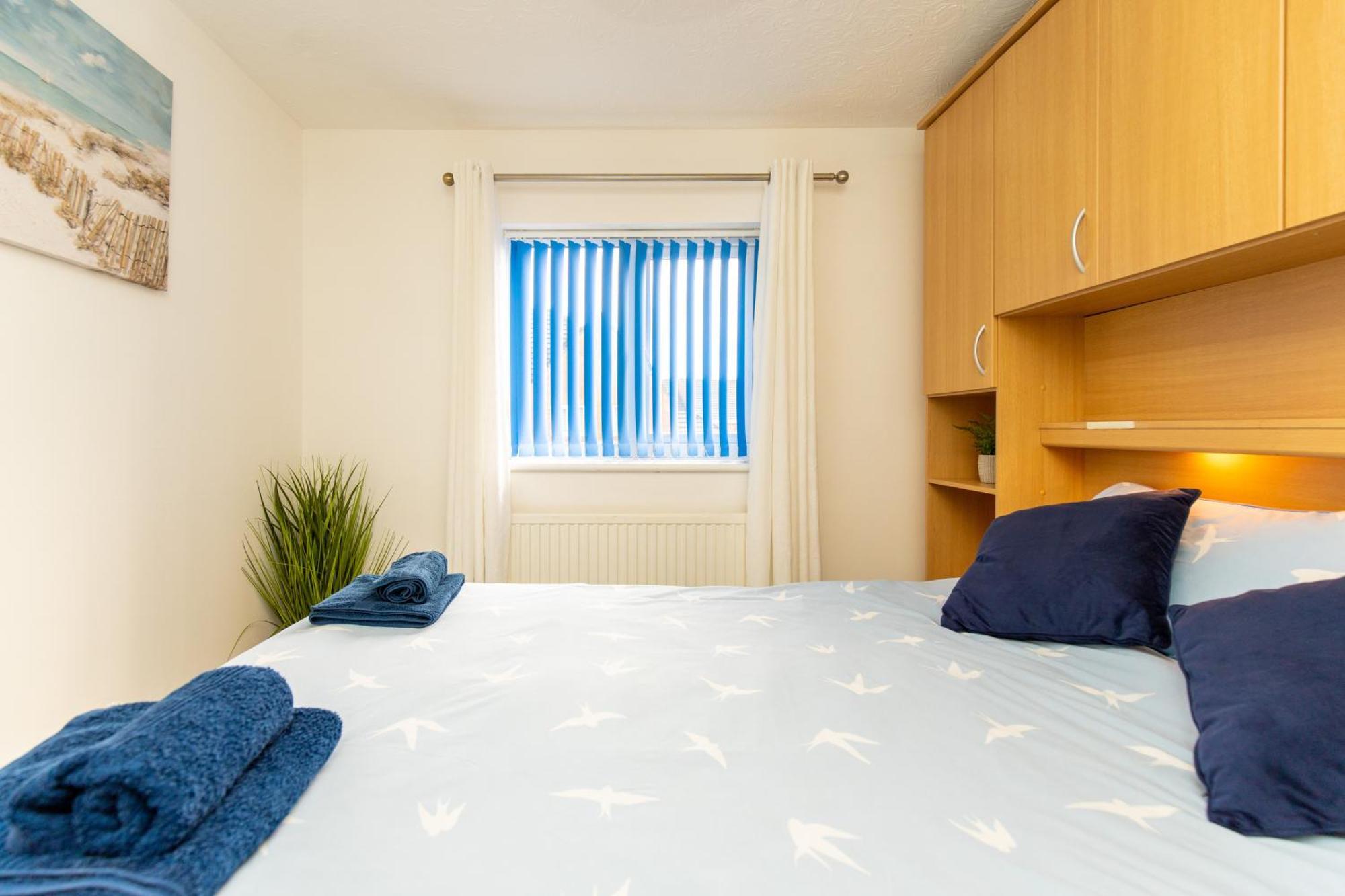 Comfortable And Spacious Superb Holiday Home In Llanelli, Dog Friendly Bagian luar foto