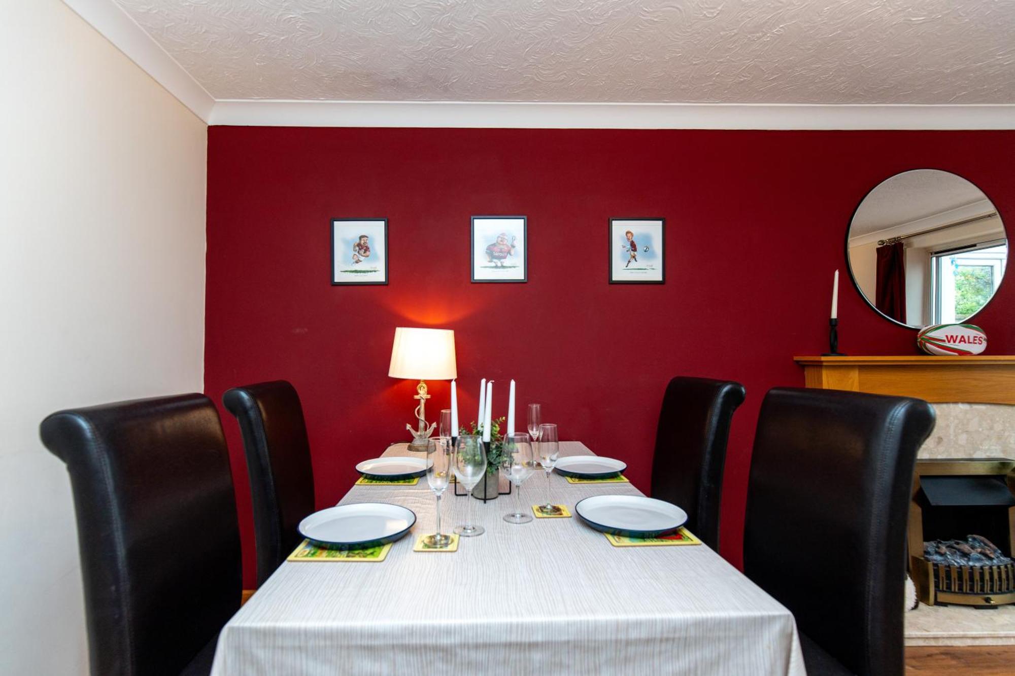 Comfortable And Spacious Superb Holiday Home In Llanelli, Dog Friendly Bagian luar foto