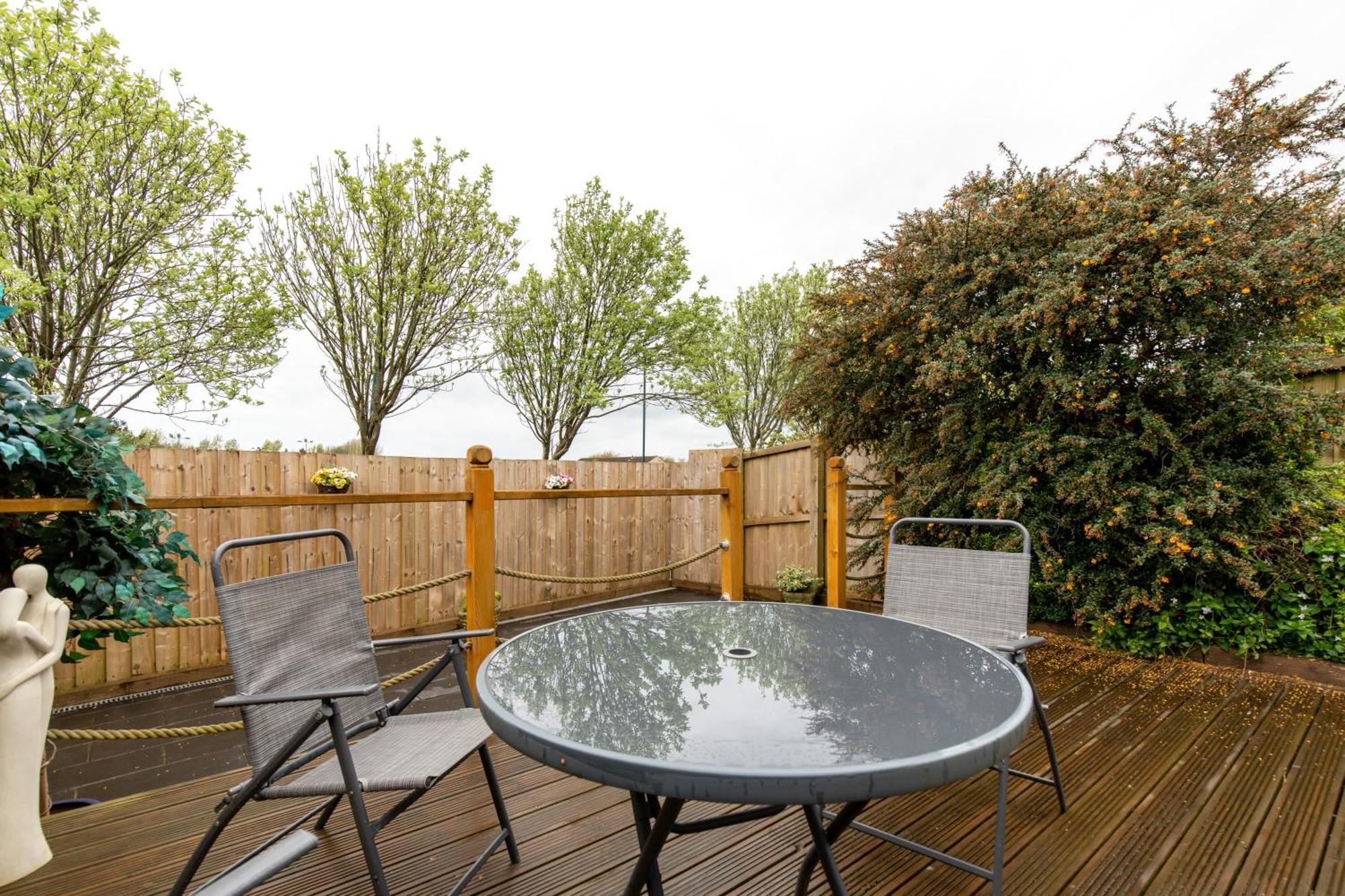Comfortable And Spacious Superb Holiday Home In Llanelli, Dog Friendly Bagian luar foto